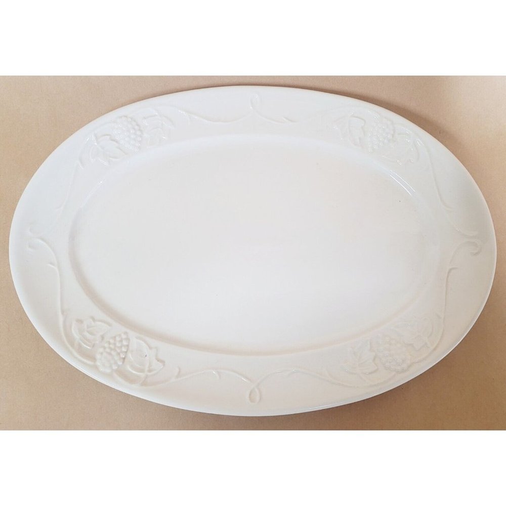 Red Cliff "Grape" Oval Serving Platter, 11 Inch